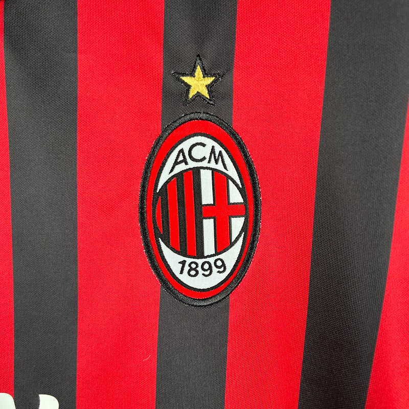 Camisa Retrô AC Milan 2016/17 Home