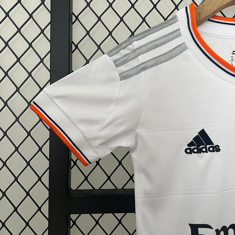 Conjunto Retrô Infantil Real Madrid l 2013/14- Modelo Torcedor