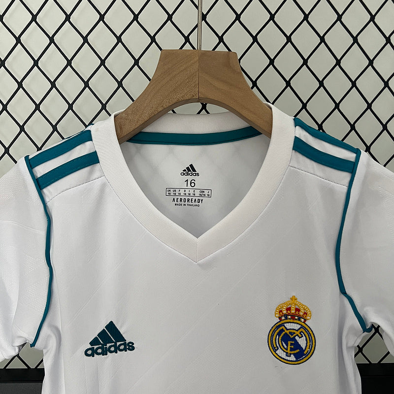 Conjunto Retrô Infantil Real Madrid l 2017/18 - Modelo Torcedor