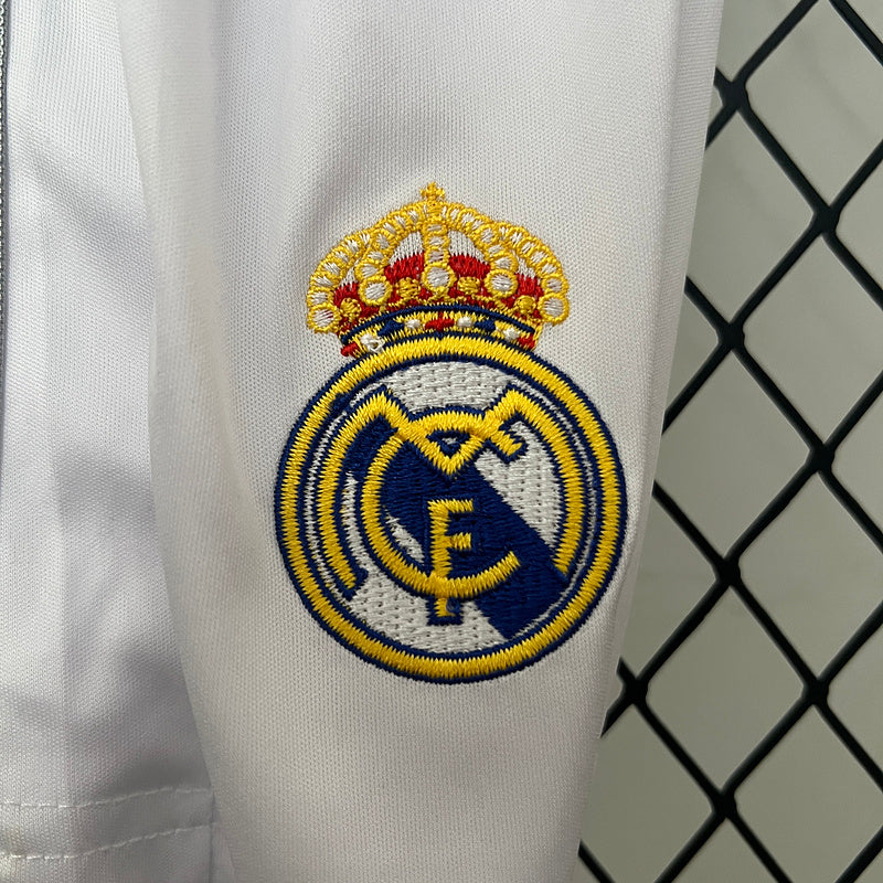 Conjunto Retrô Infantil Real Madrid l 2013/14- Modelo Torcedor