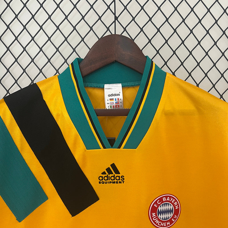 Camisa Retrô Bayern de Munique 1993/94 Away