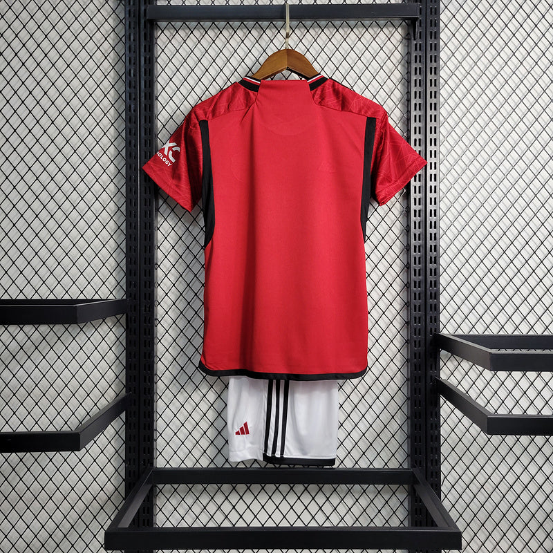 Conjunto Infantil Manchester United l 2023/24 Vermelho - Modelo Torcedor